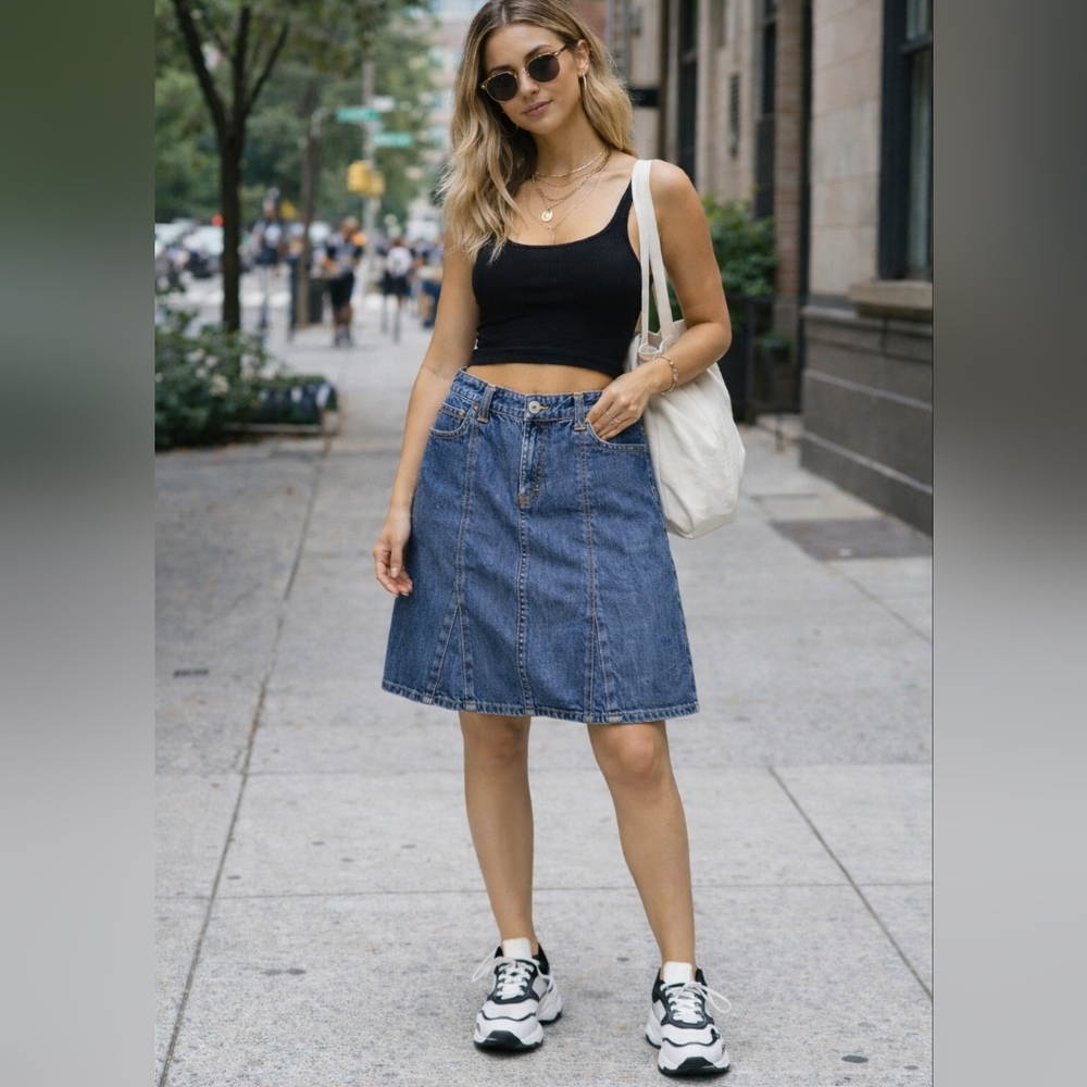 Tommy Hilfigure Jean Skirt 100% Cotton Sz 16 Like New